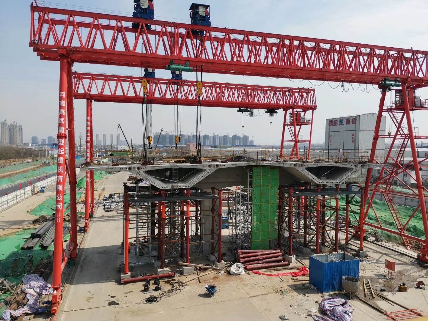 鄭州市政工程集團(tuán)南四環(huán)項(xiàng)目，ME100+100t-57m-20m-2臺(tái)，ME100+100t-44m-20m-2臺(tái)，