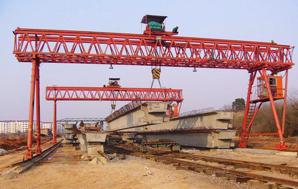 龍門吊減速機(jī)傳動(dòng)齒輪轉(zhuǎn)動(dòng)無效是什么原因？二手龍門吊齒輪油該如何保持適合黏度？